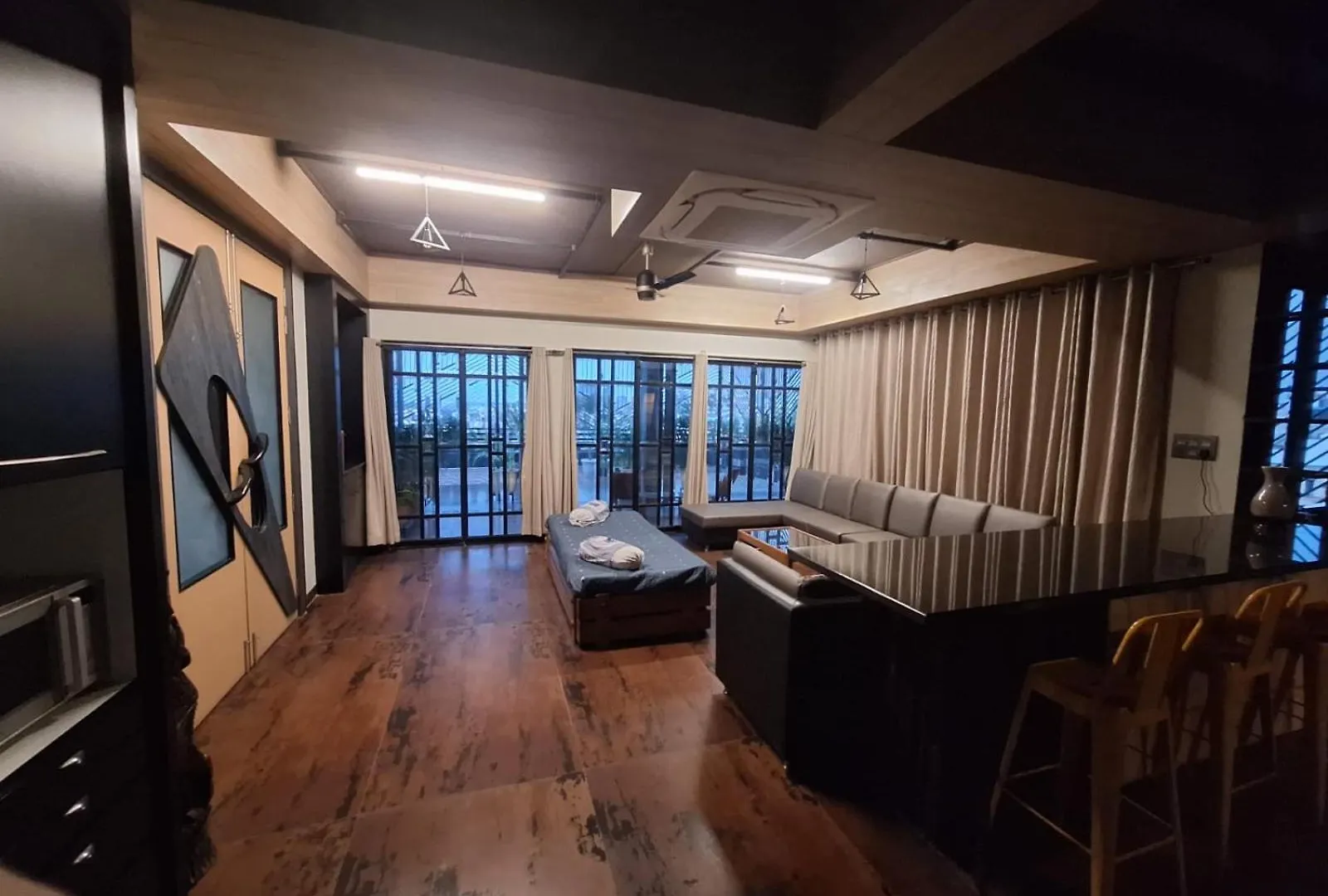 Maharani Villa Benaras - Garden View Apartment 2Bhk Furnished Flat Near Kashi Vishwanath Temple 2 Km Varanasi Índia